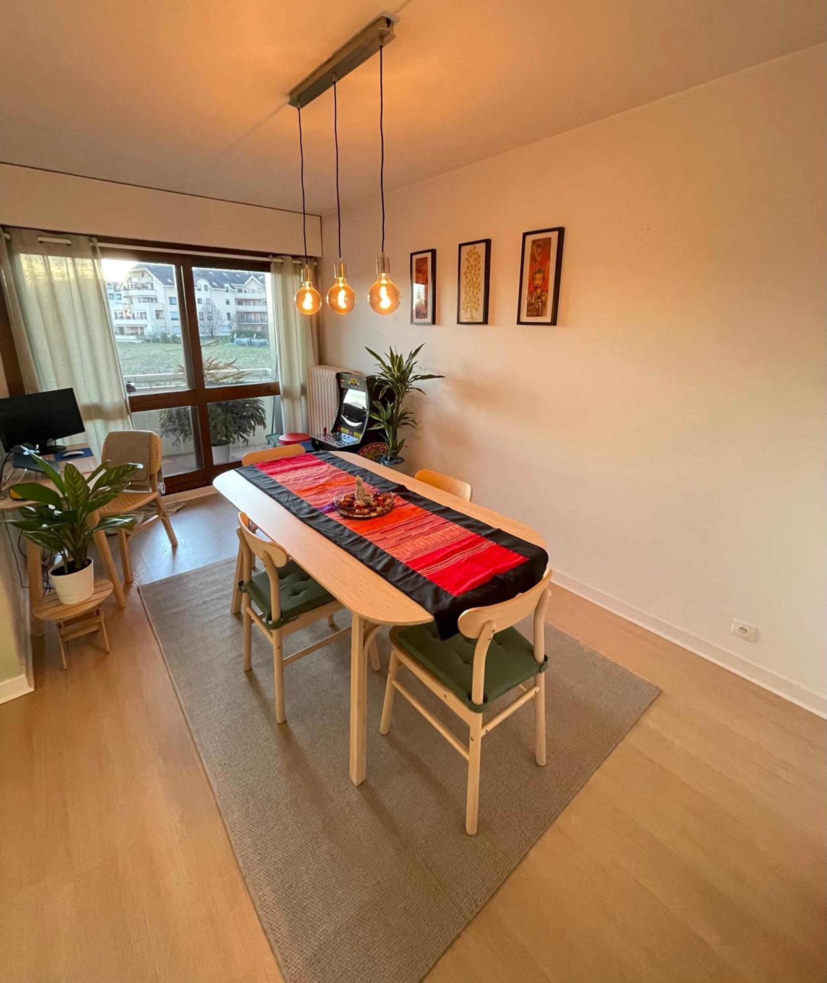 Appartement Tres Cosy A 5 Min Aeroport Geneve Ферней-Вольтер Экстерьер фото